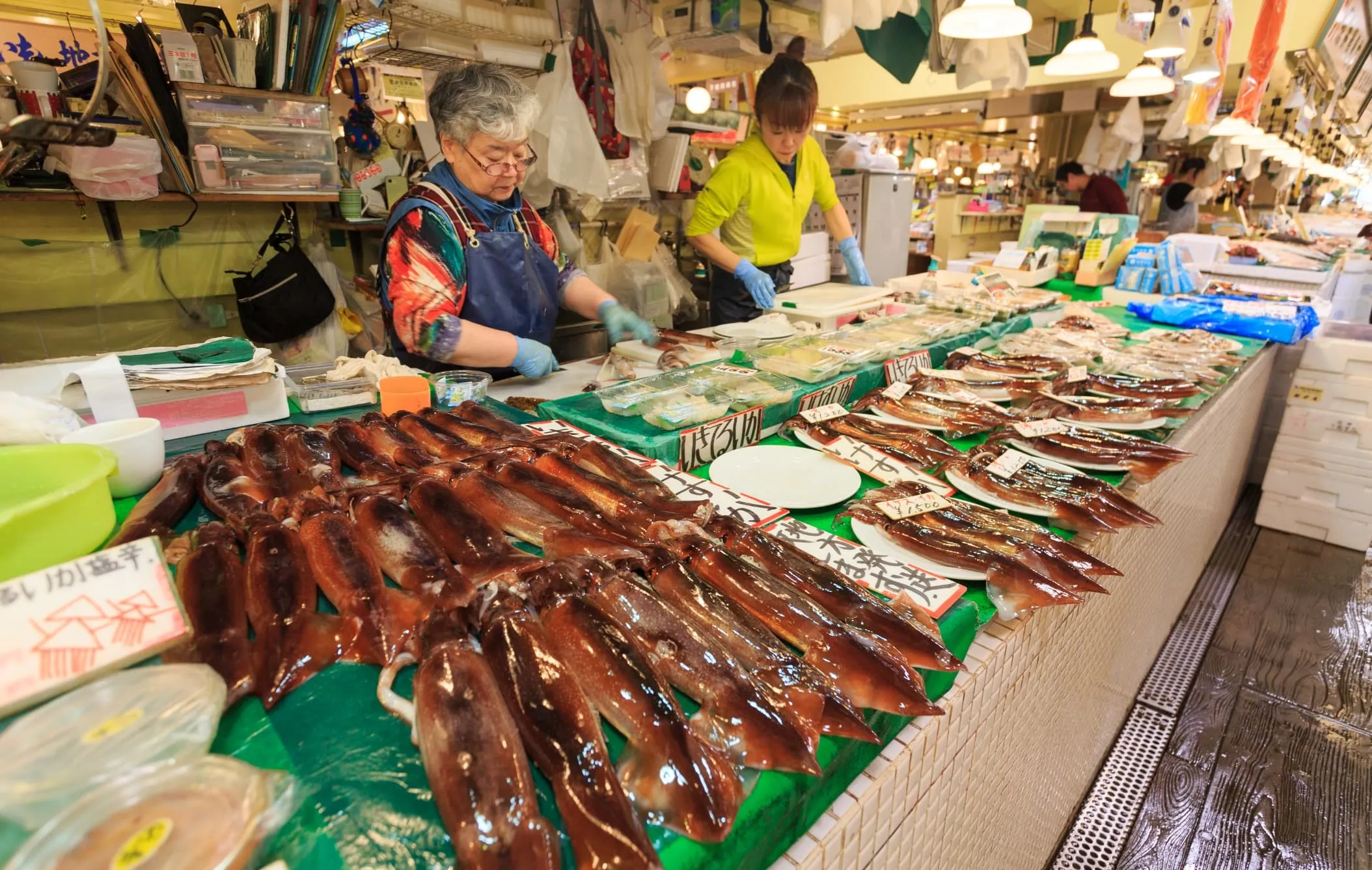 市内唯一のイカ専門店「富田鮮魚店」の写真